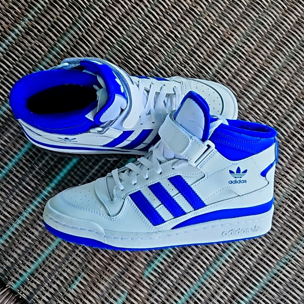 Adidas high tops sneakers